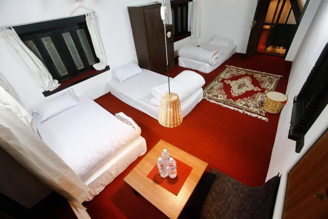 Traditional Newari Homestay Lalitpur Екстер'єр фото